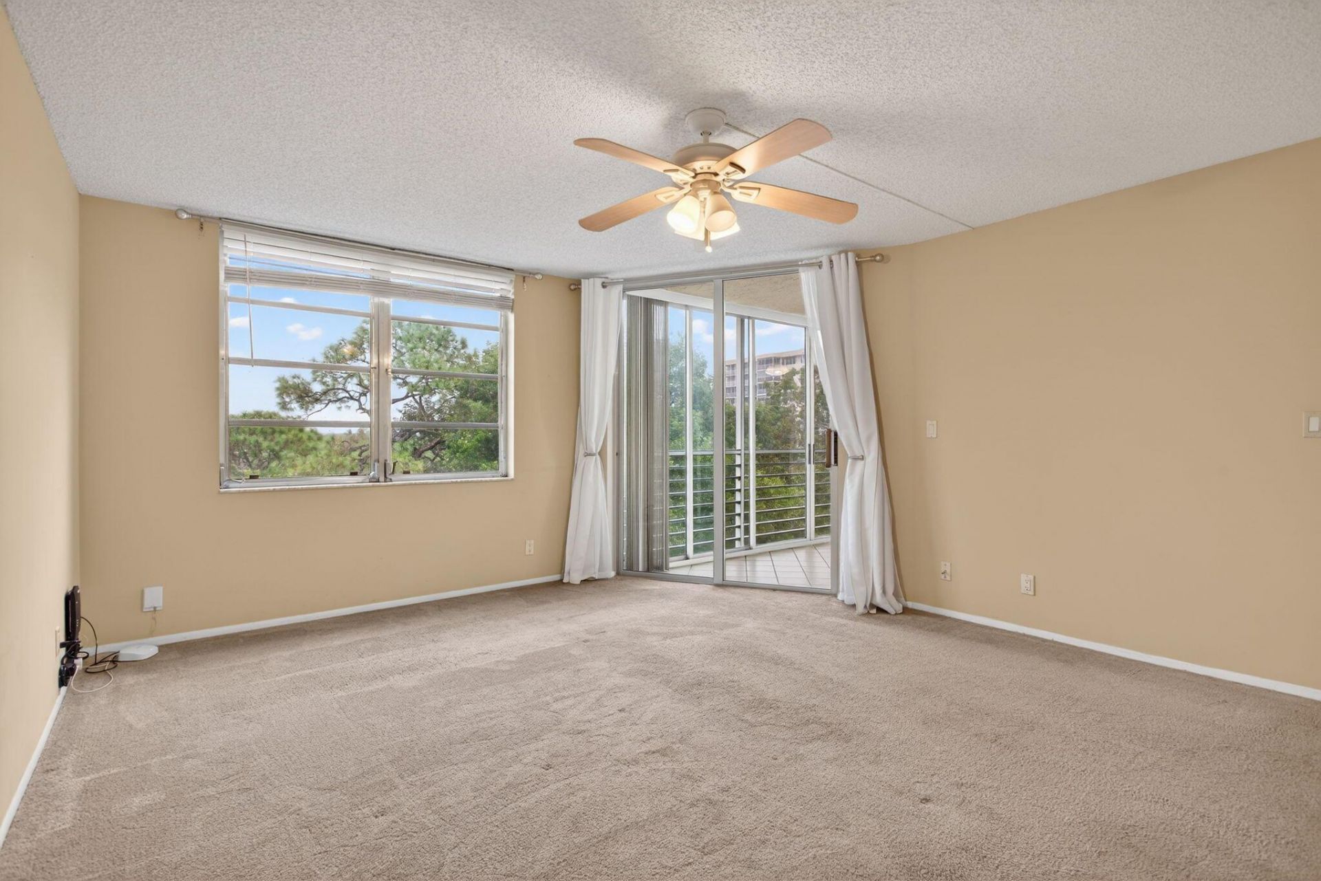 3503 Oaks Way, Unit 405, Pompano Beach, FL 33069 Photo