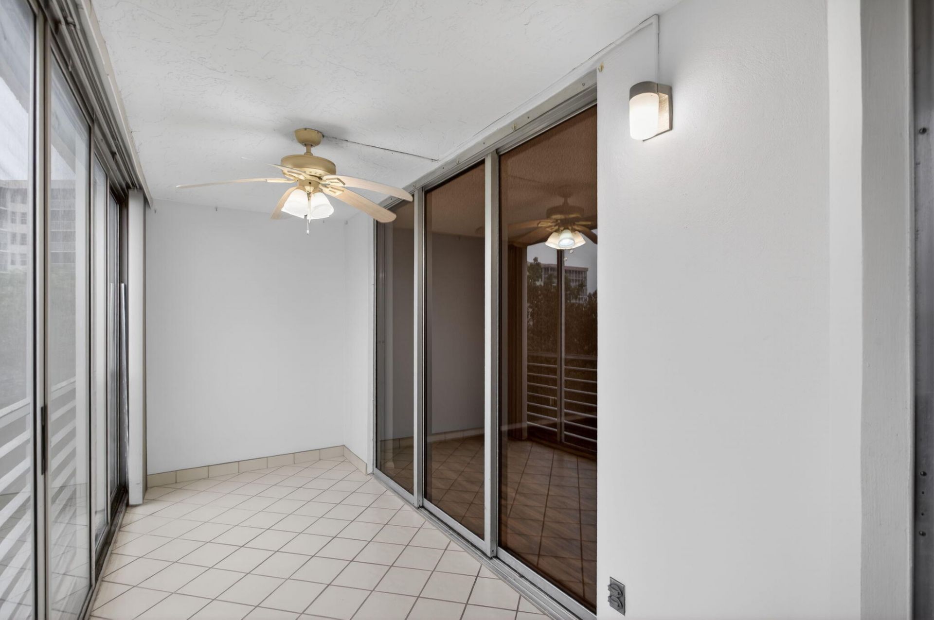 3503 Oaks Way, Unit 405, Pompano Beach, FL 33069 Photo