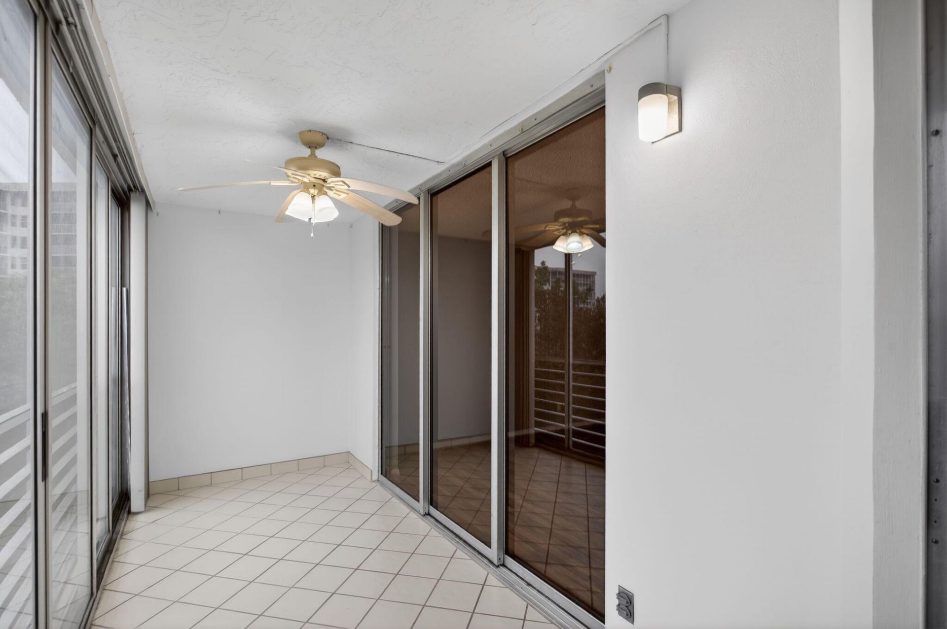 3503 Oaks Way, Unit 405, Pompano Beach, FL 33069 Photo