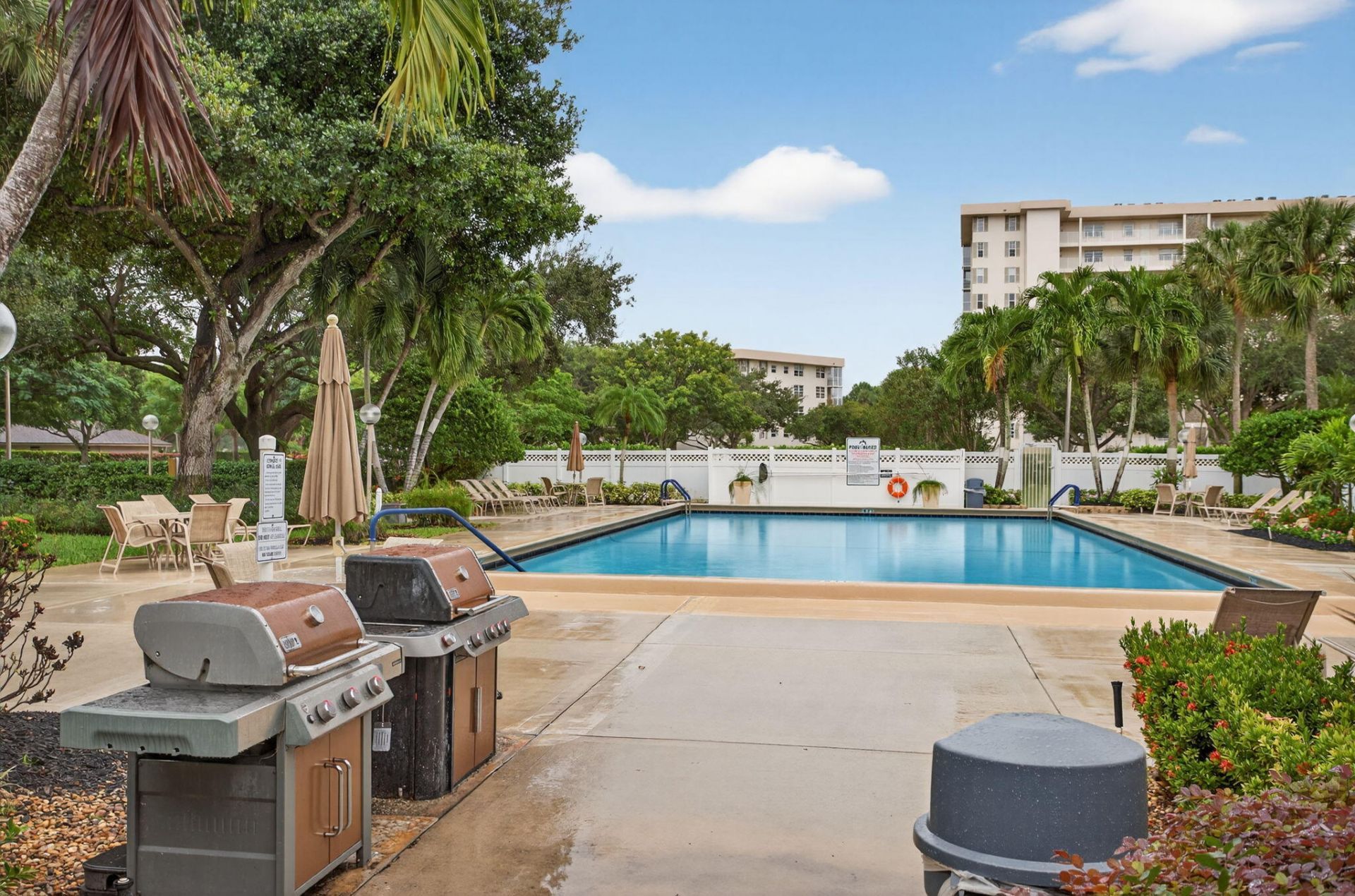 3503 Oaks Way, Unit 405, Pompano Beach, FL 33069 Photo