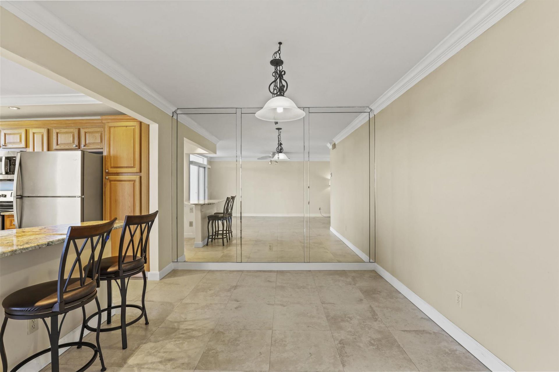 109 Paradise Harbour Boulevard, Unit 514 + Boat, North Palm Beach, FL 33408 Photo