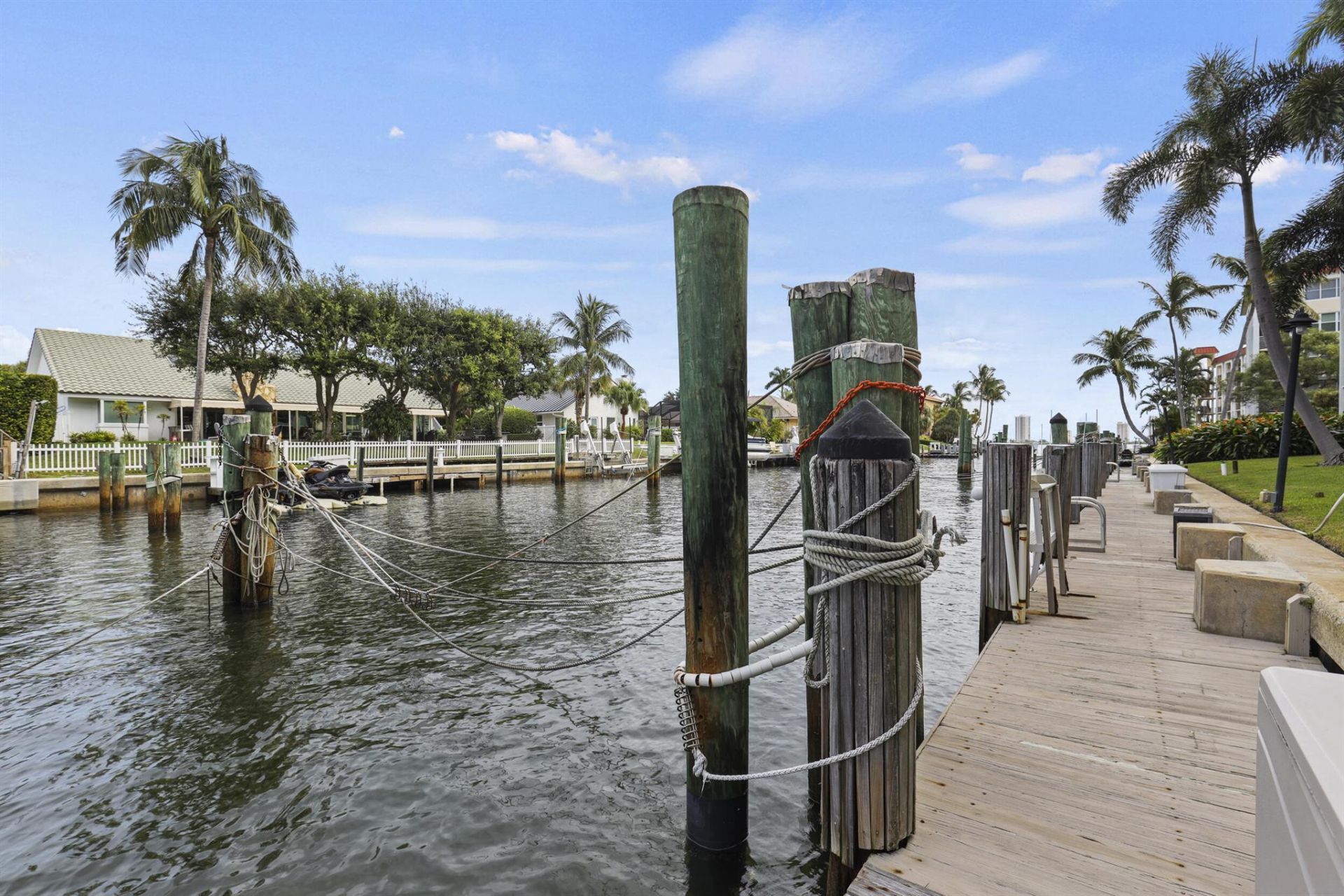 109 Paradise Harbour Boulevard, Unit 514 + Boat, North Palm Beach, FL 33408 Photo