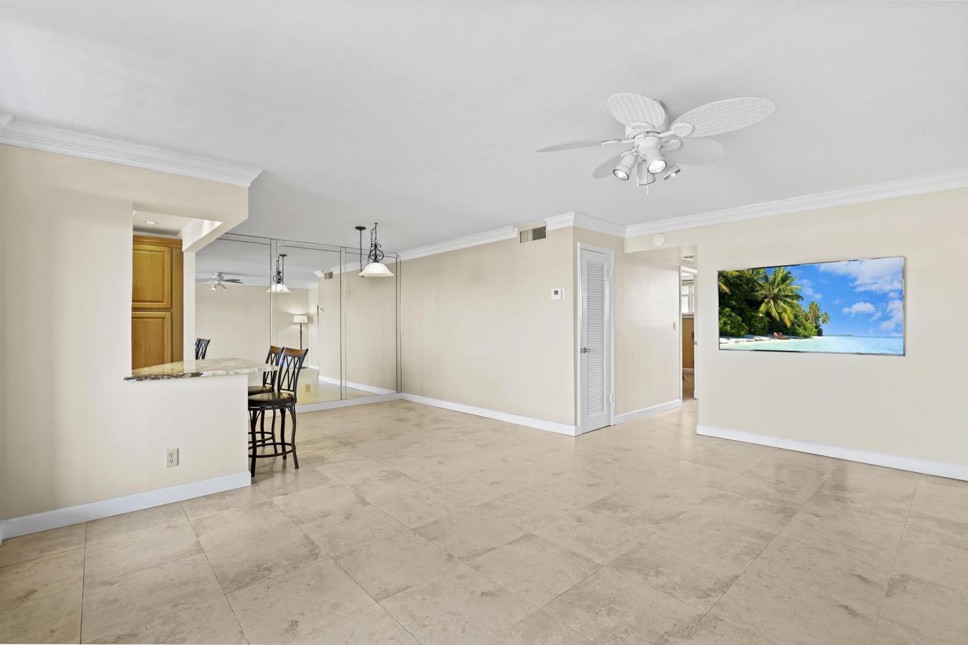 109 Paradise Harbour Boulevard, Unit 514 + Boat, North Palm Beach, FL 33408 Photo