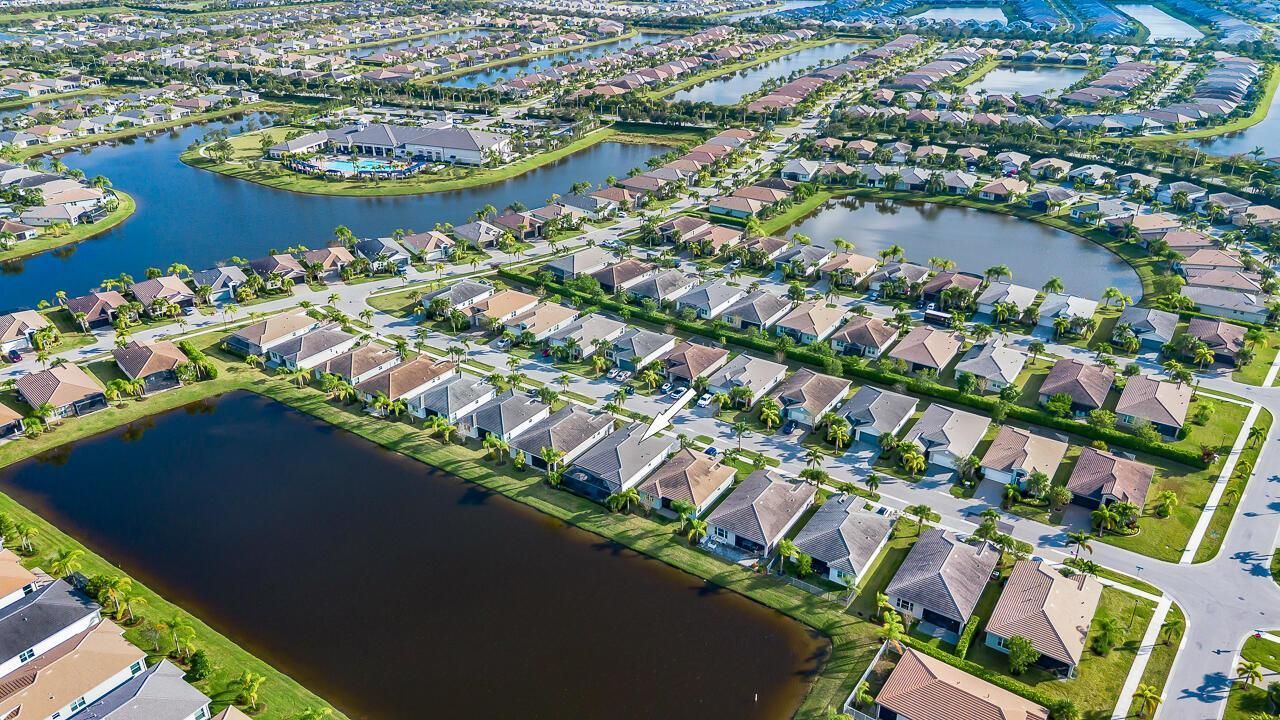 11397 SW Carlisle Crossing Avenue, Port Saint Lucie, FL 34987 Photo