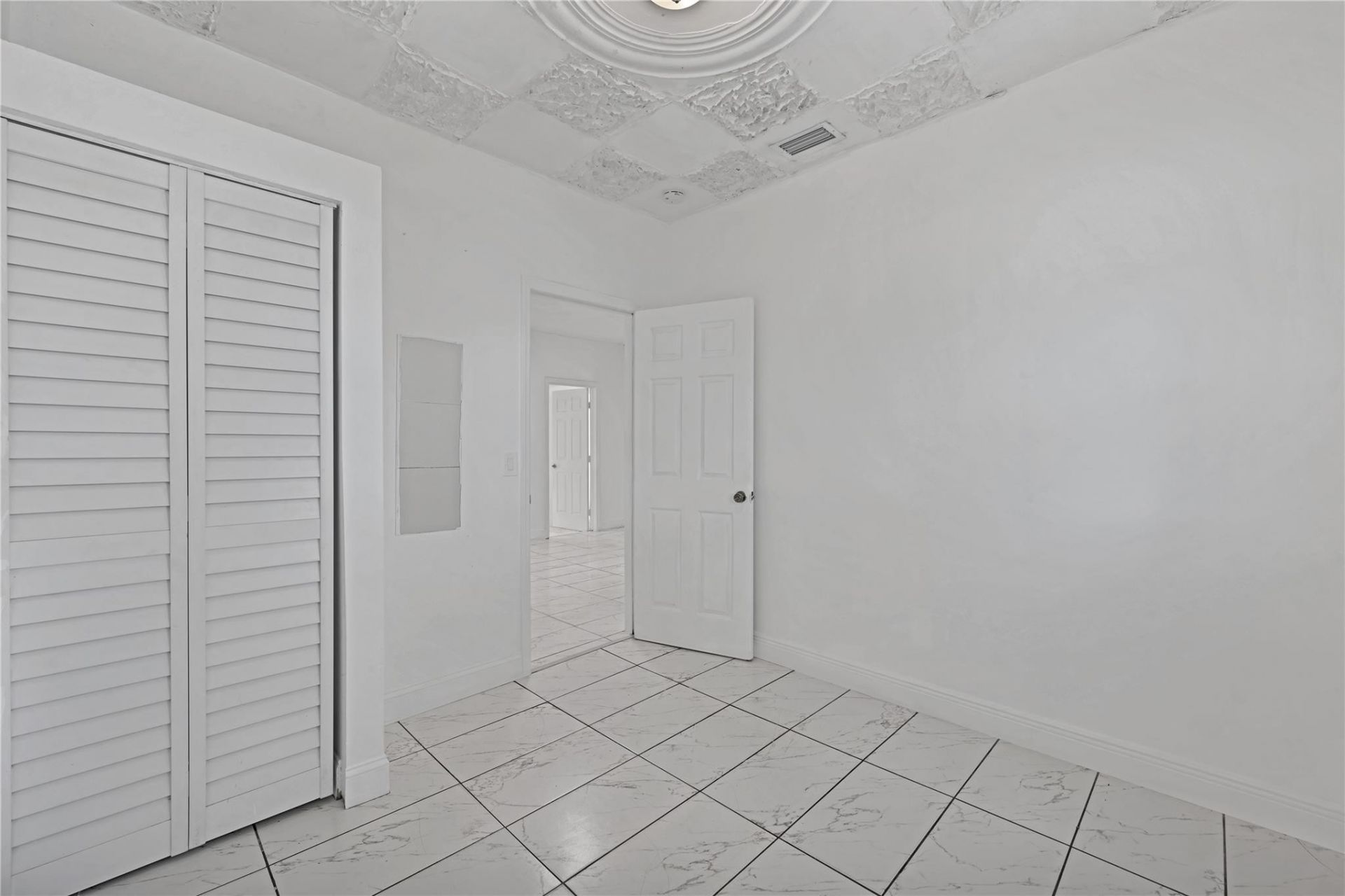 1114 NW 39th Street, Miami, FL 33127 Photo
