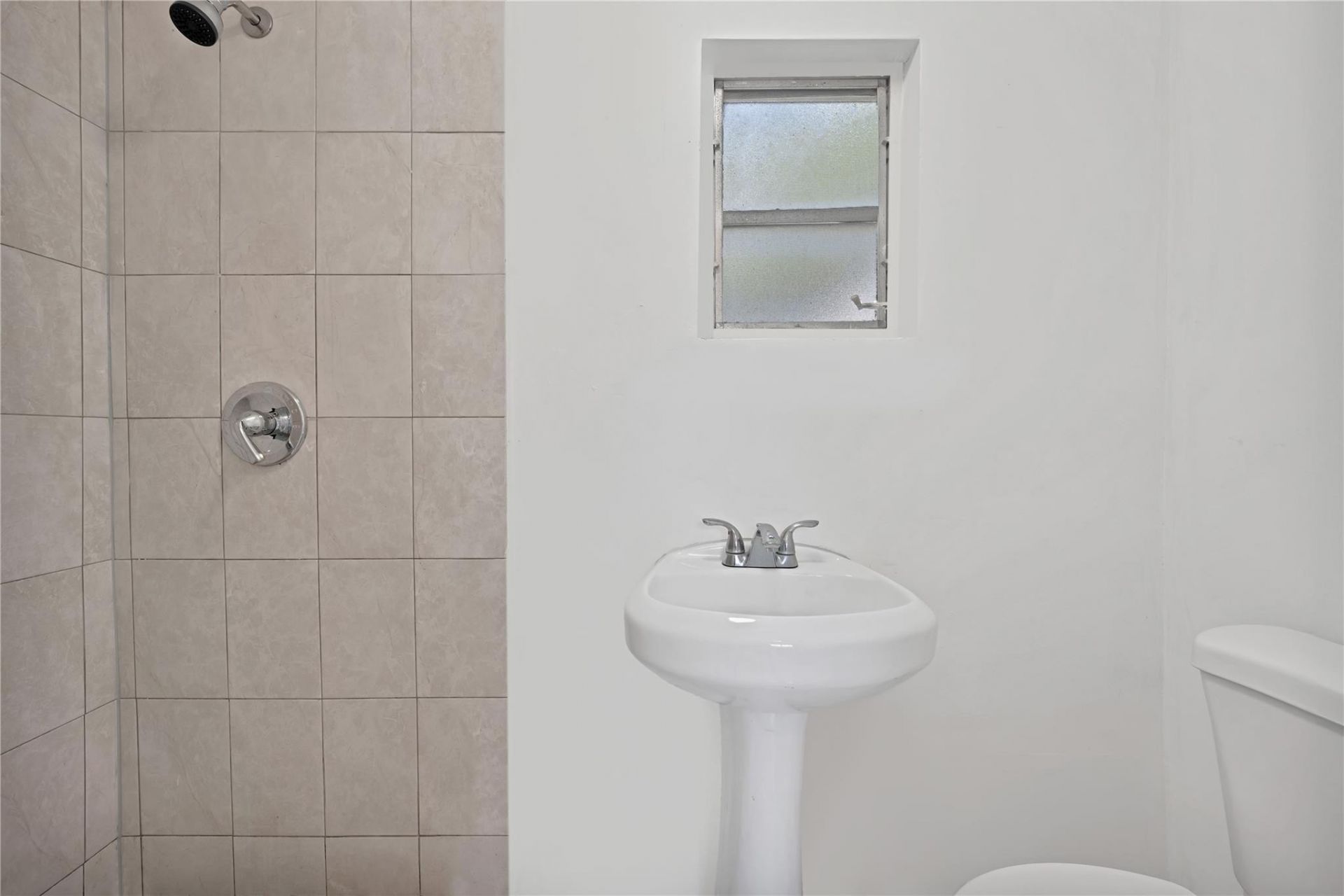 1114 NW 39th Street, Miami, FL 33127 Photo