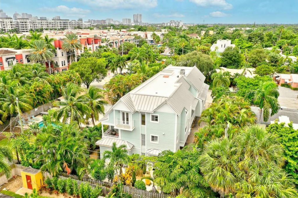 1112 NE 17th Way, Unit 1112, Fort Lauderdale, FL 33304 Photo