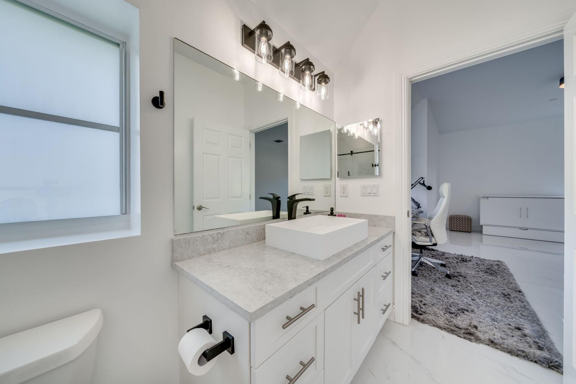 1112 NE 17th Way, Unit 1112, Fort Lauderdale, FL 33304 Photo