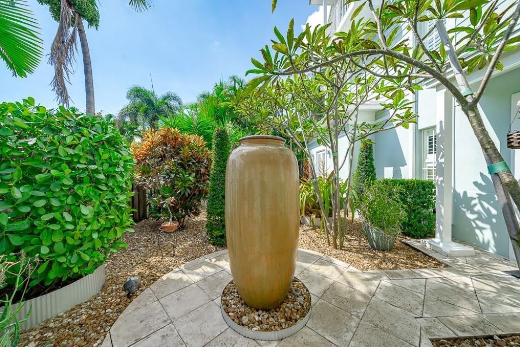 1112 NE 17th Way, Unit 1112, Fort Lauderdale, FL 33304 Photo