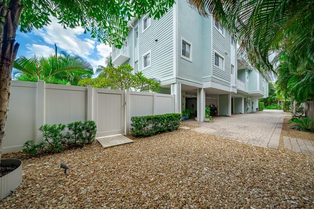 1112 NE 17th Way, Unit 1112, Fort Lauderdale, FL 33304 Photo
