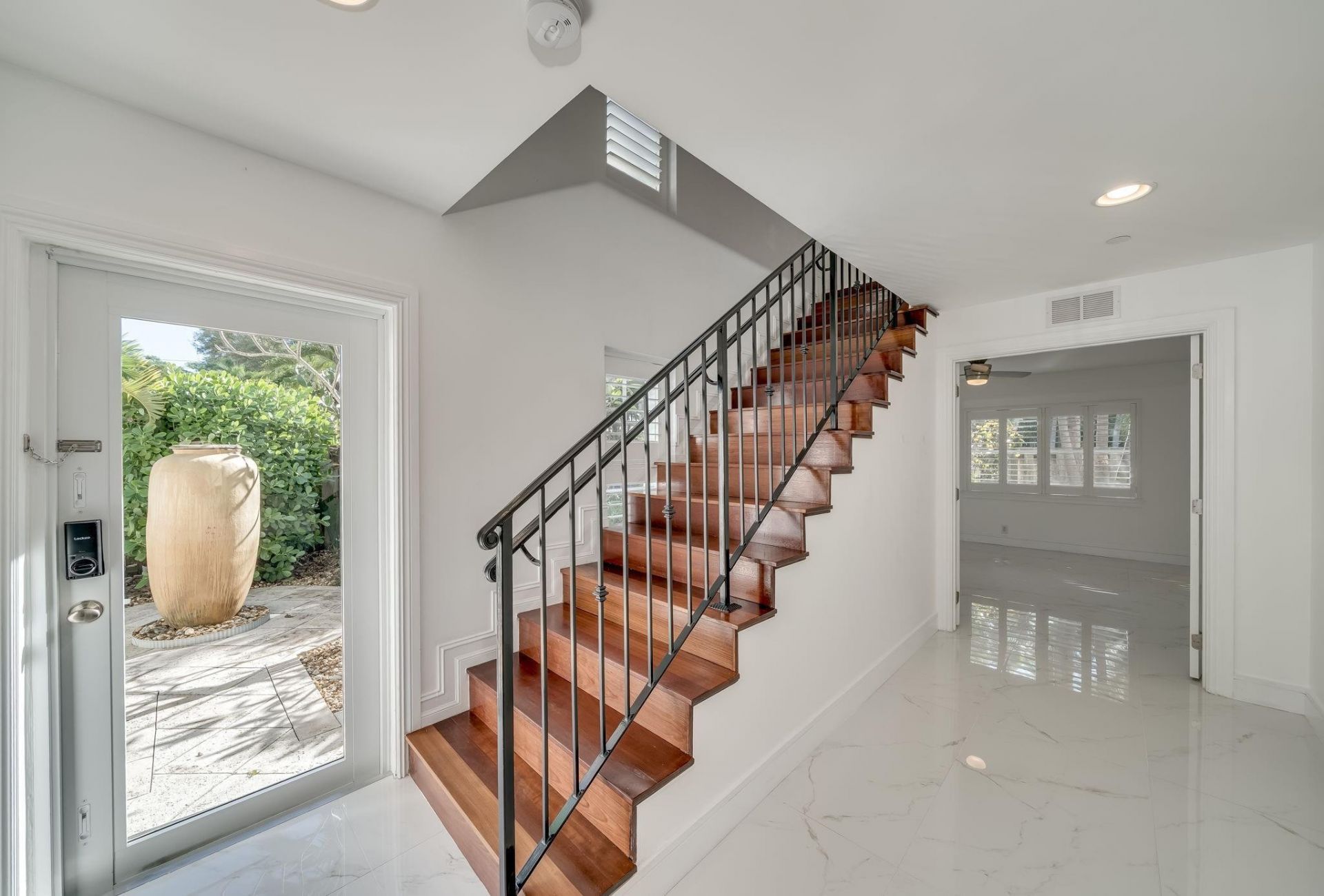 1112 NE 17th Way, Unit 1112, Fort Lauderdale, FL 33304 Photo