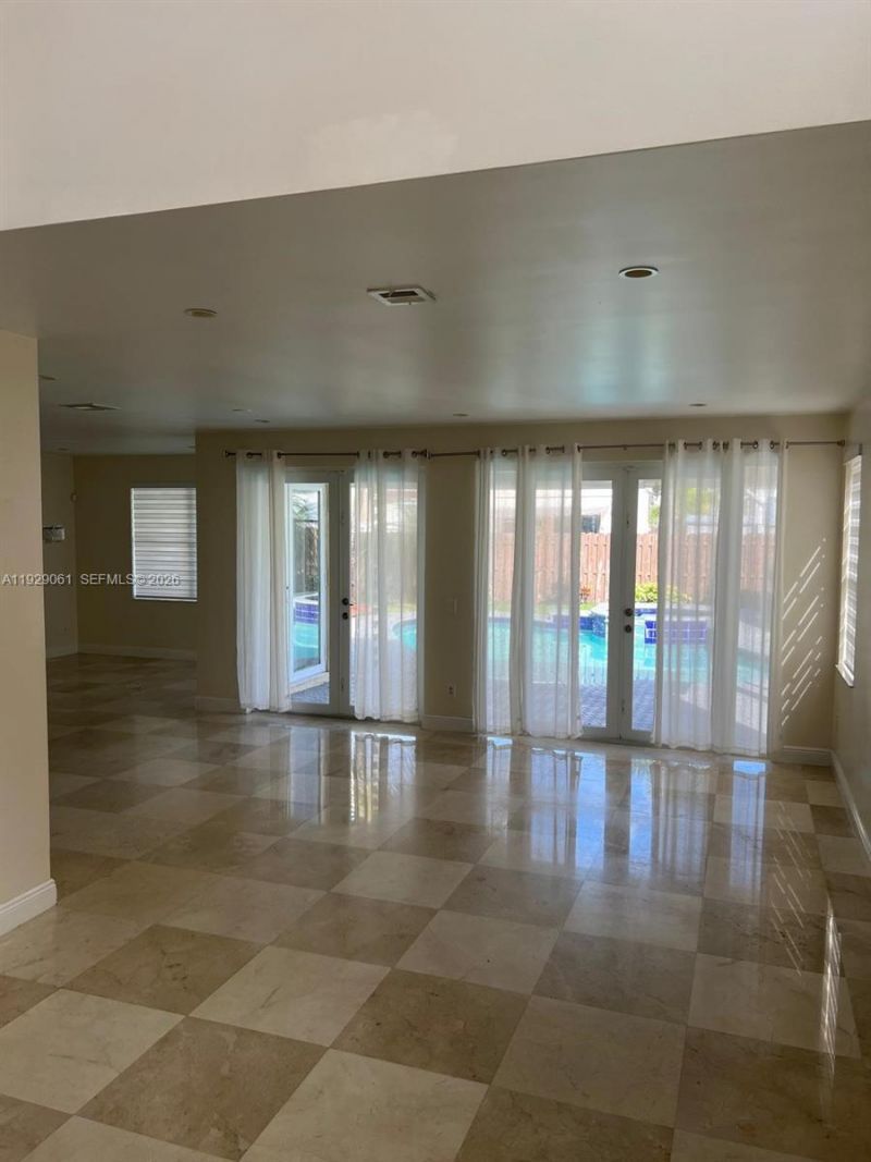 574 NW 159th Ave, Pembroke Pines, FL 33028 Photo