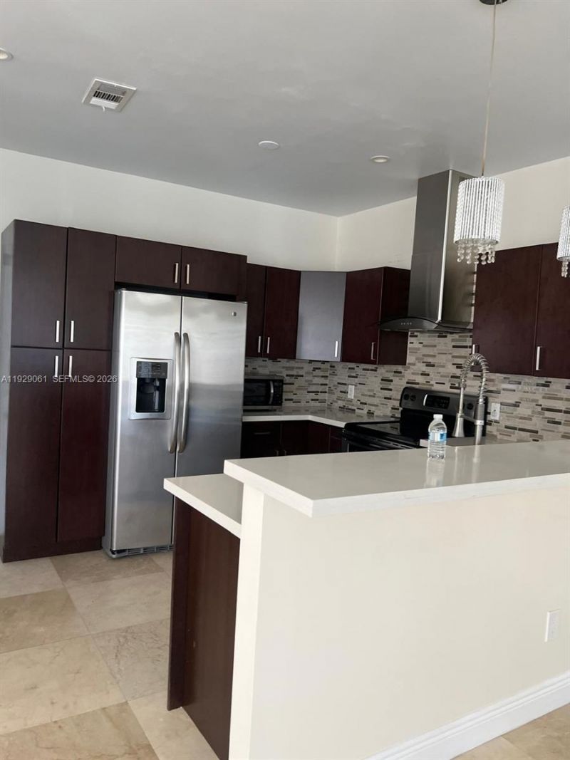 574 NW 159th Ave, Pembroke Pines, FL 33028 Photo