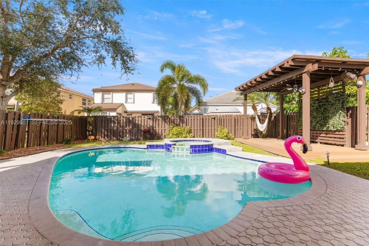 574 NW 159th Ave, Pembroke Pines, FL 33028 Photo