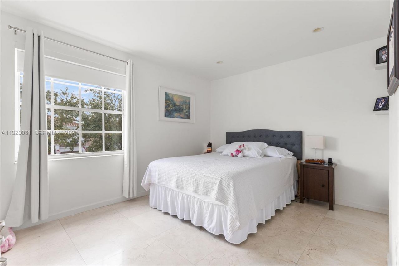 574 NW 159th Ave, Pembroke Pines, FL 33028 Photo