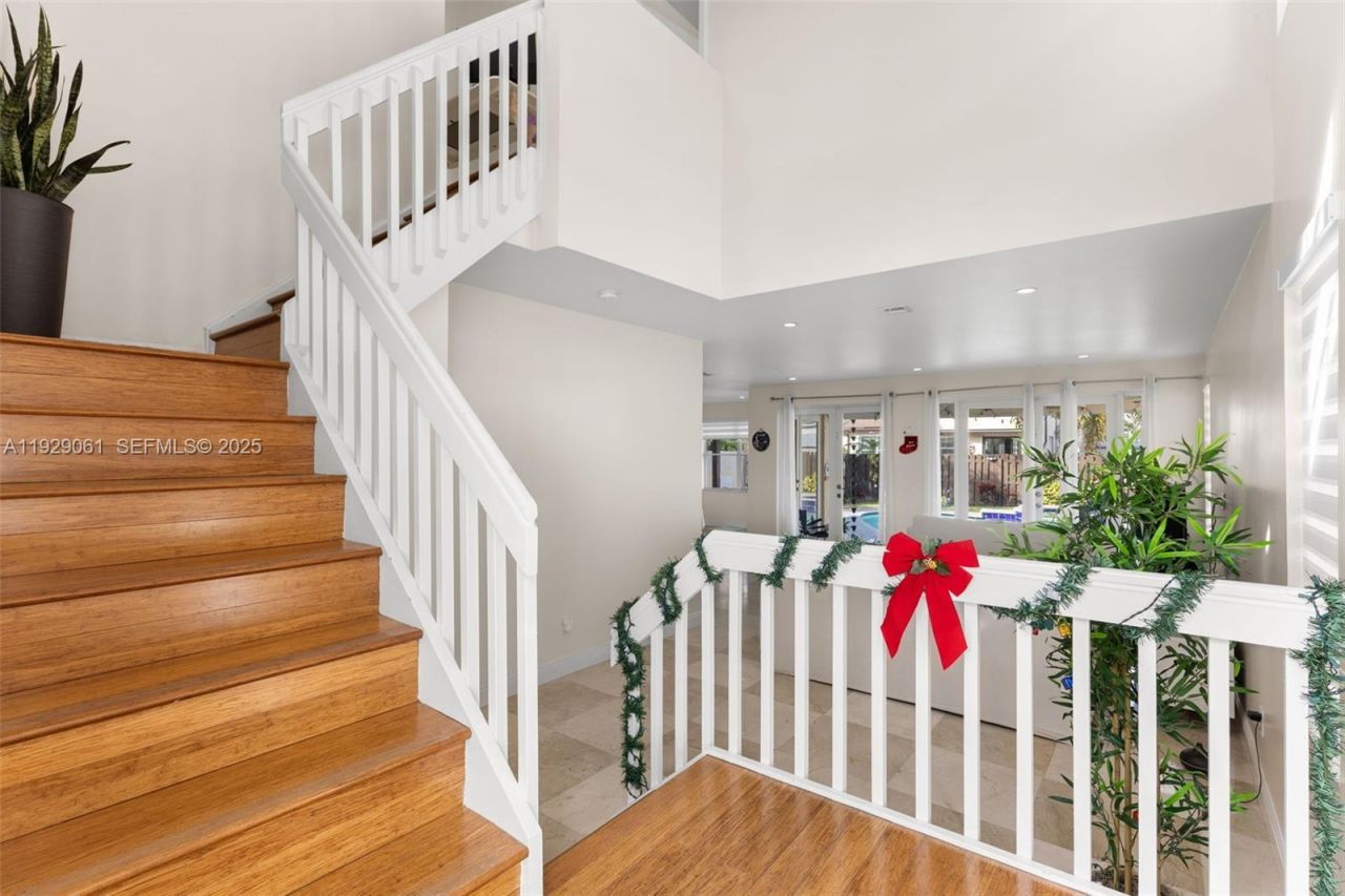 574 NW 159th Ave, Pembroke Pines, FL 33028 Photo