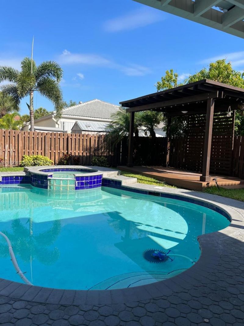574 NW 159th Ave, Pembroke Pines, FL 33028 Photo