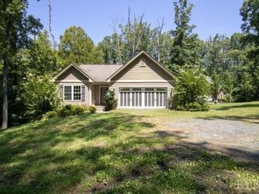 93 Lake Pointe Court, Pamplin, VA 23958