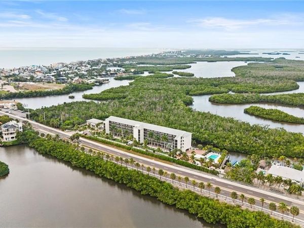 5220 Bonita Beach RD SW, Unit 111, BONITA SPRINGS, FL 34134