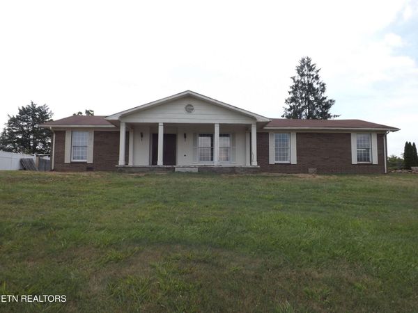 262 OXFORD Circle, Harrogate, TN 37752