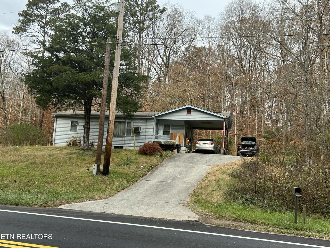 920 Oliver Springs Hwy, Clinton, TN 37716 Main Photo