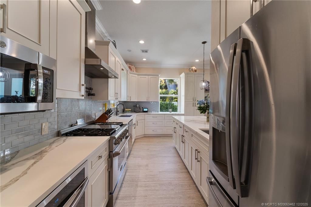 1002 SE Riverside Drive, Stuart, FL 34996 Photo