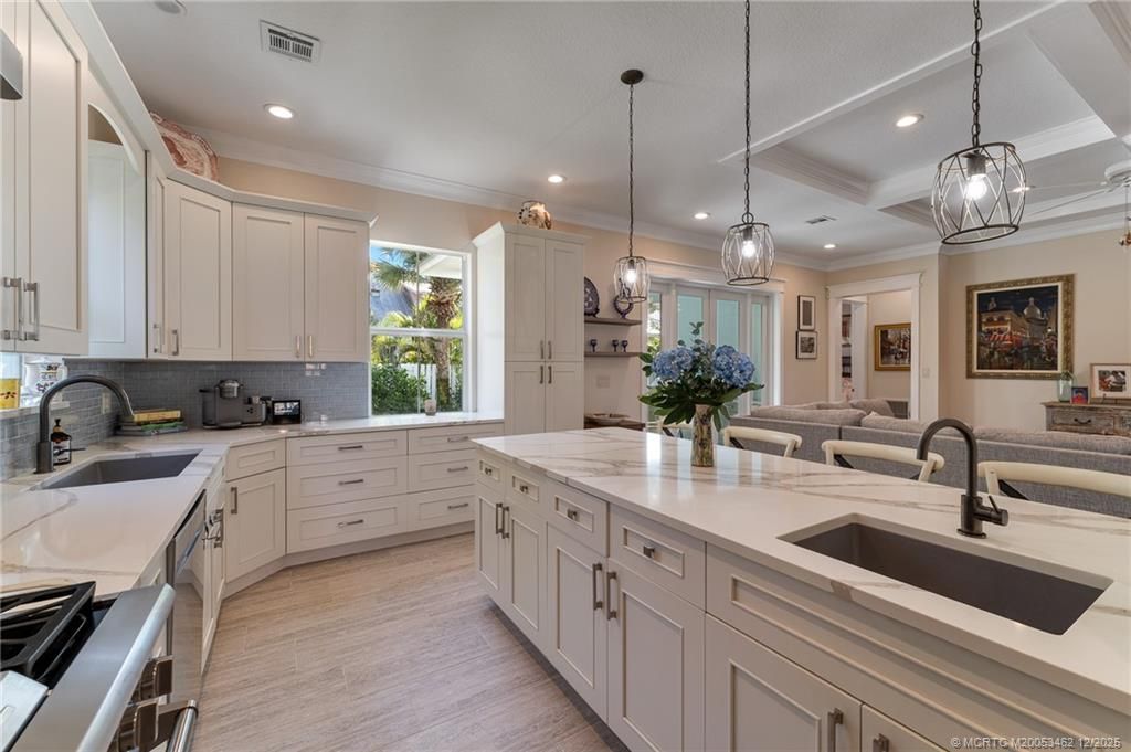 1002 SE Riverside Drive, Stuart, FL 34996 Photo