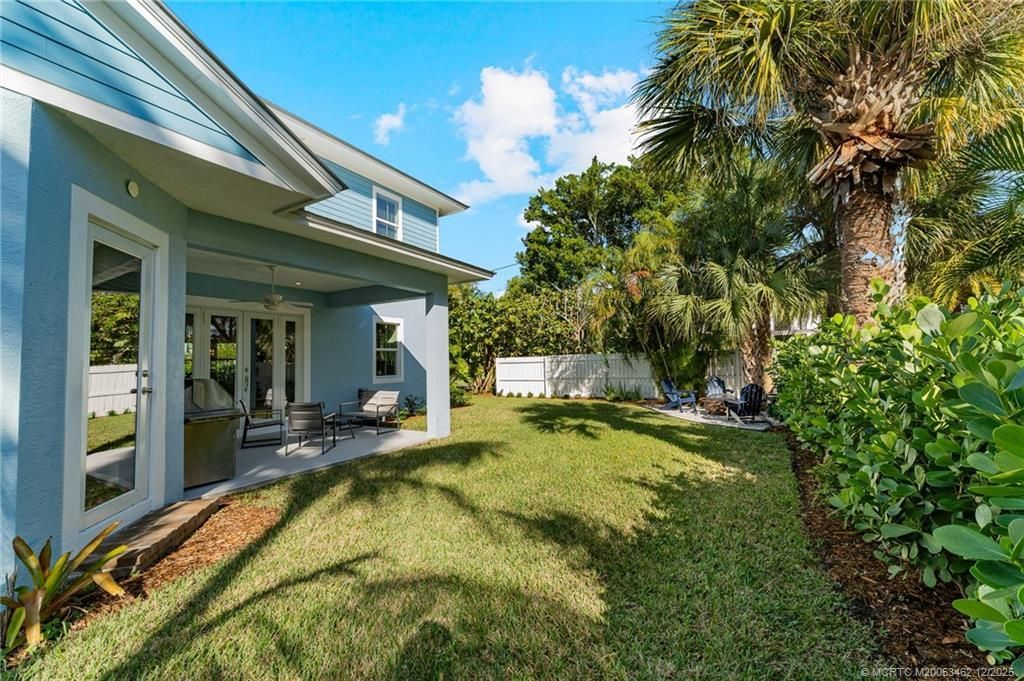 1002 SE Riverside Drive, Stuart, FL 34996 Photo