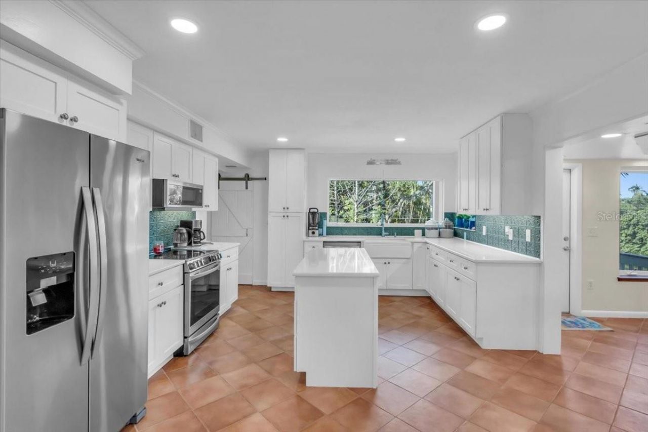 1015 Bayshore Drive, Terra Ceia, FL 34250 Photo