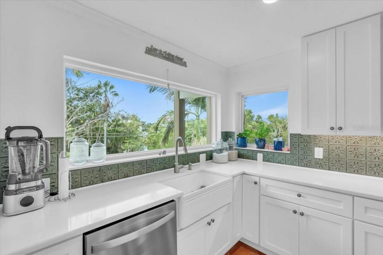 1015 Bayshore Drive, Terra Ceia, FL 34250 Photo