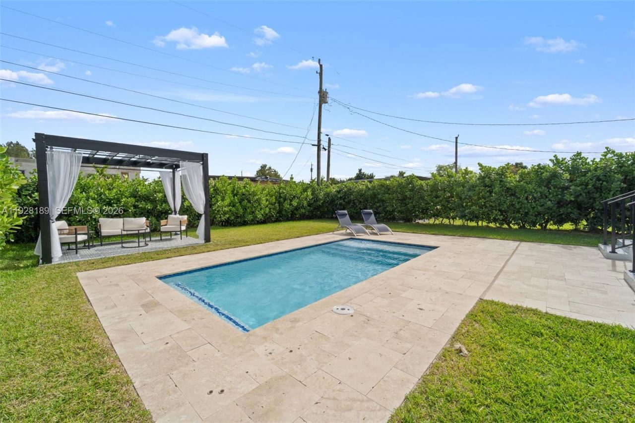 2735 SW 65th Ave, Miami, FL 33155 Photo