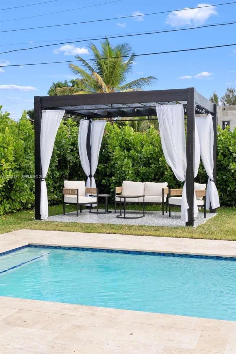 2735 SW 65th Ave, Miami, FL 33155 Photo