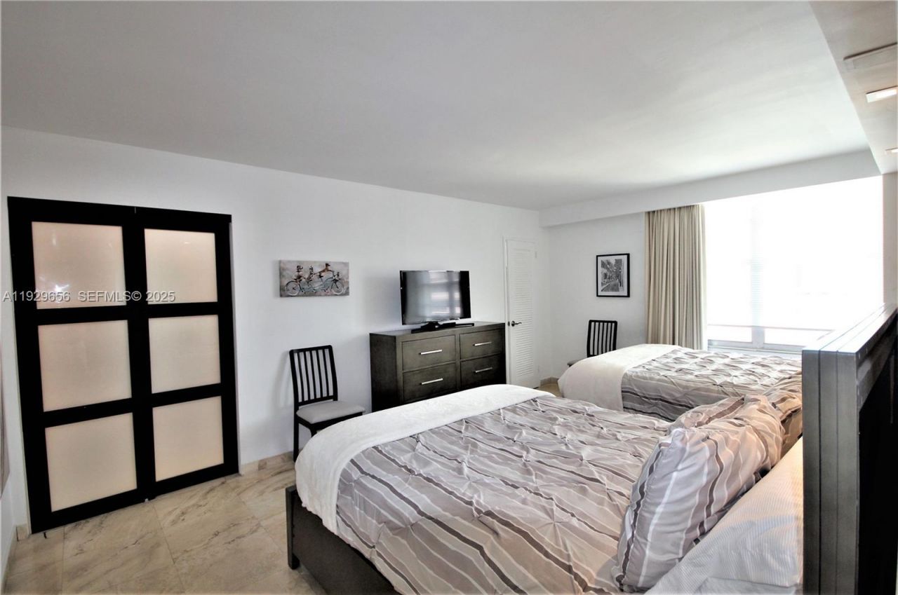 5161 Collins Ave, Unit 1610, Miami Beach, FL 33140 Photo