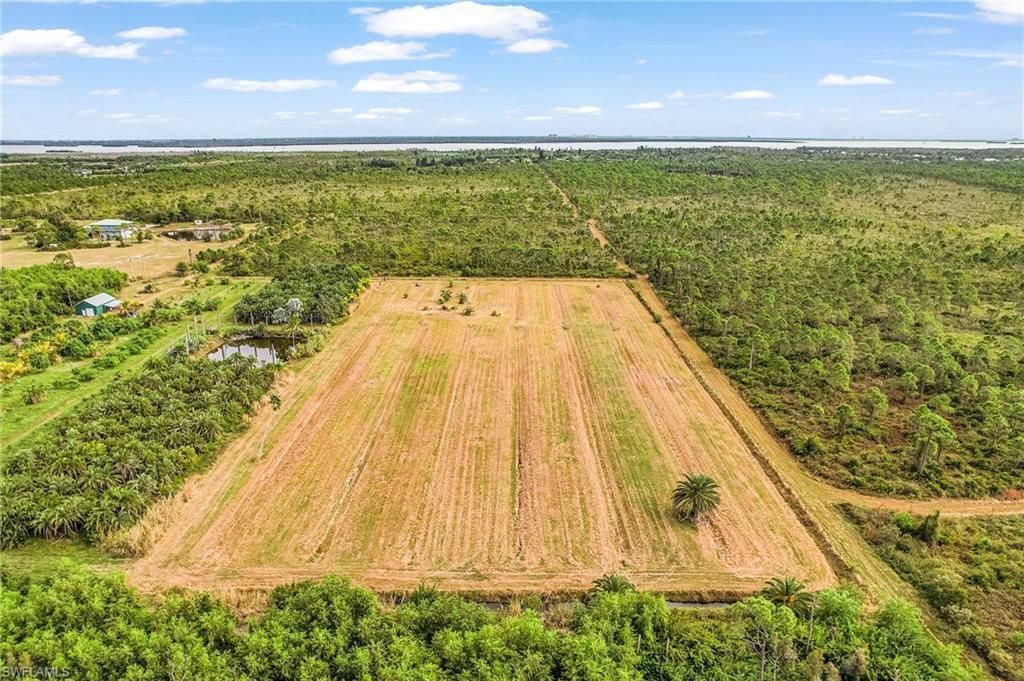 6251 Stringfellow Rd, Saint James City, FL 33956 Photo