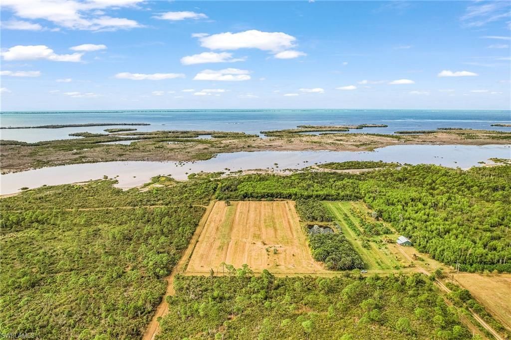 6251 Stringfellow Rd, Saint James City, FL 33956 Photo