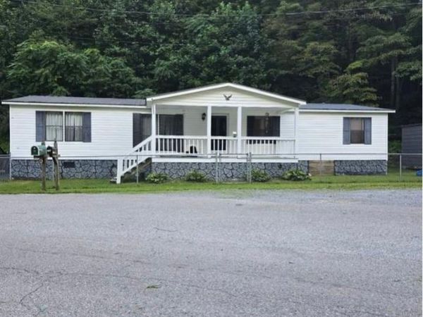 1848 Derby Road, Appalachia, VA 24216