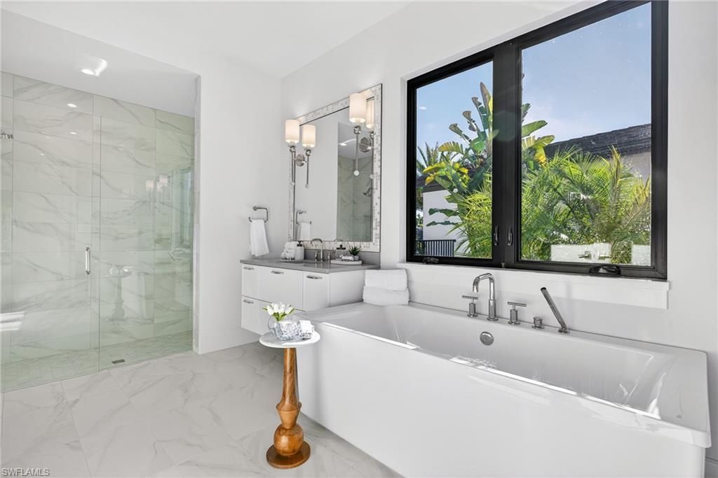 16732 Lucarno Way N, Naples, FL 34110 Photo