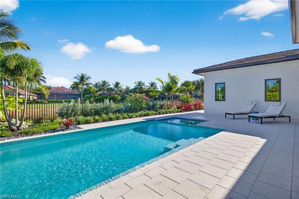 16732 Lucarno Way N, Naples, FL 34110 Photo