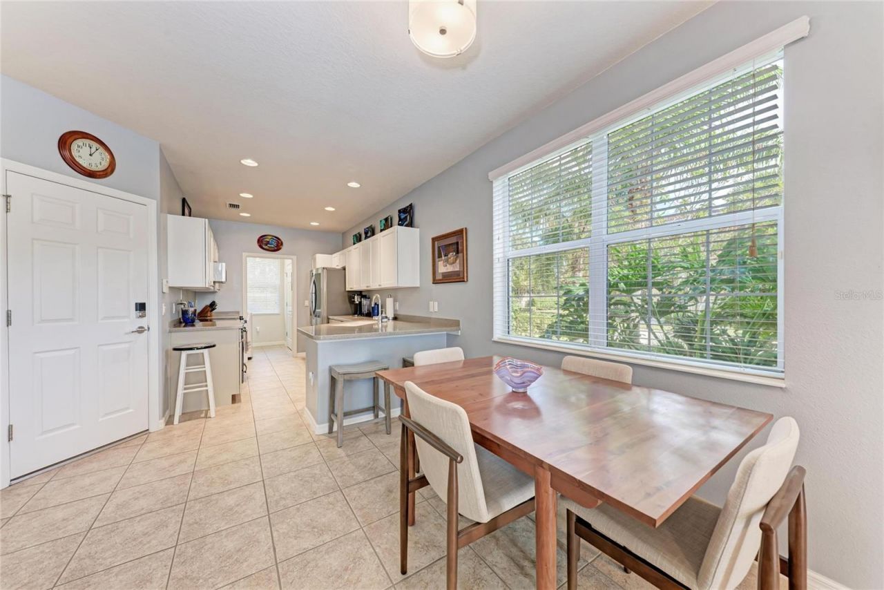 3810 82nd Avenue Circle E, Unit 106, Sarasota, FL 34243 Photo