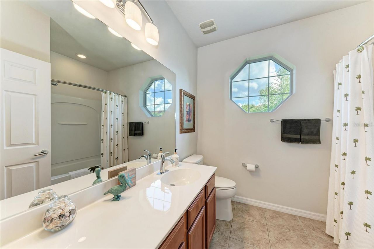 3810 82nd Avenue Circle E, Unit 106, Sarasota, FL 34243 Photo