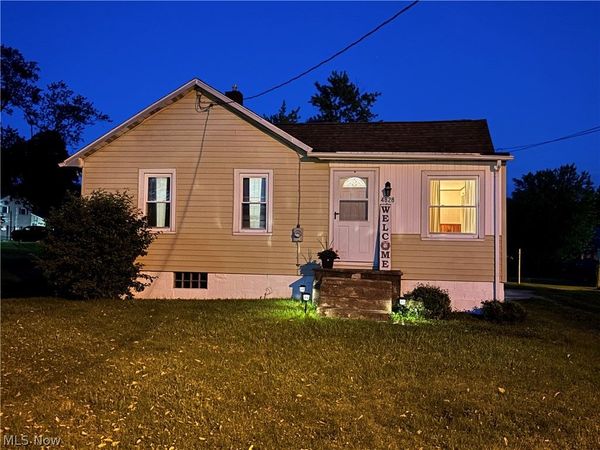 4828 Damon Avenue NW, Warren, OH 44483