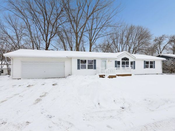 2207 Robin Lane, Buffalo, MN 55313