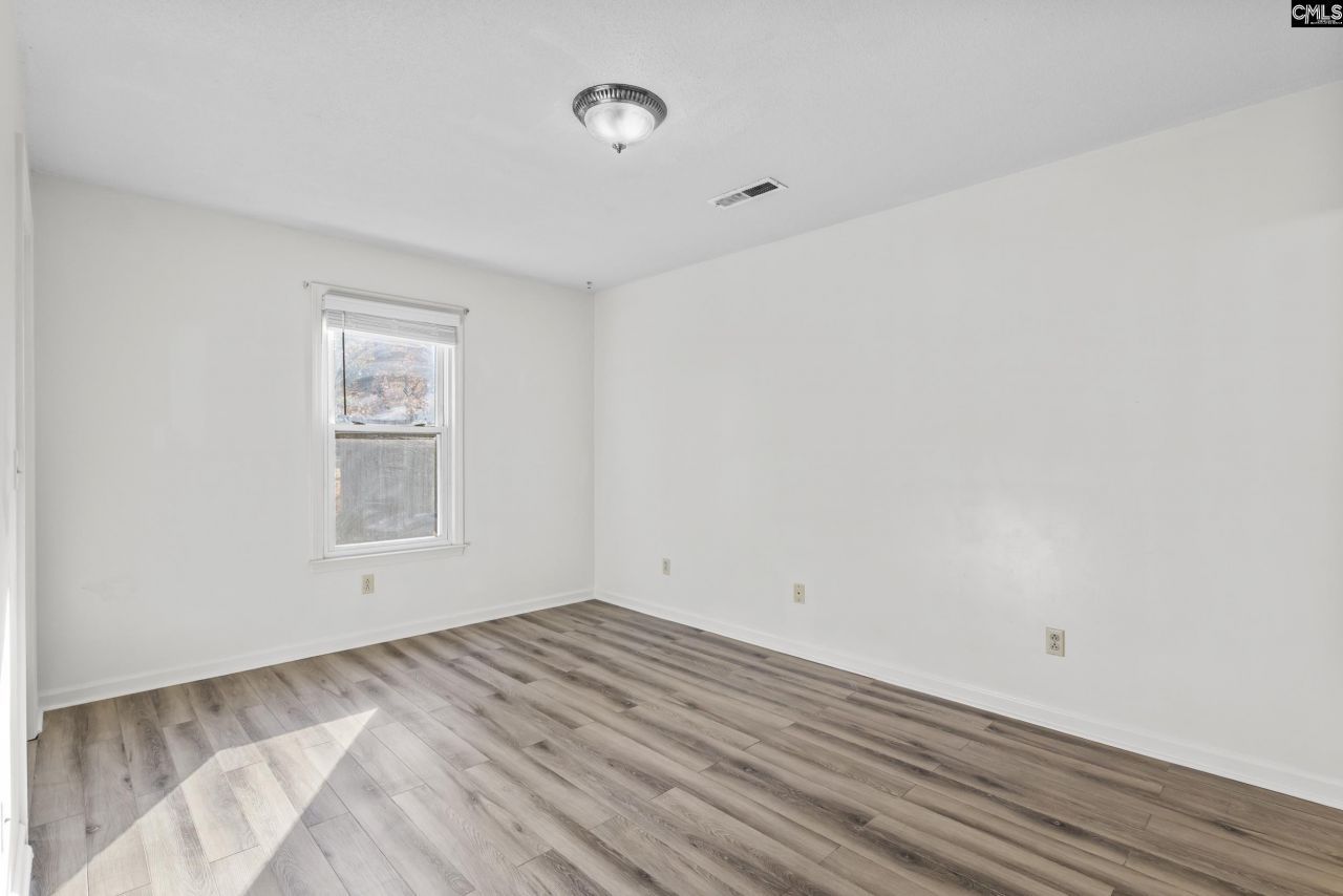 1569 Crowndale Dr Photo 16