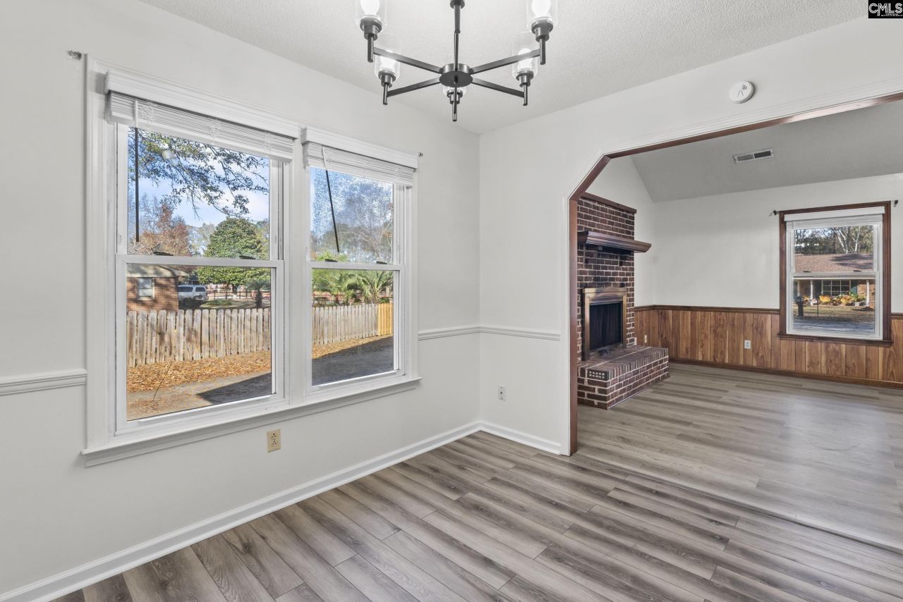 1569 Crowndale Dr Photo 7