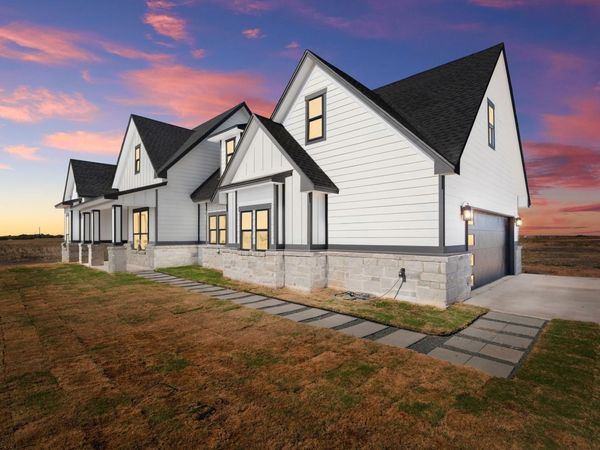 142 Desperado LOOP, Del Valle, TX 78617