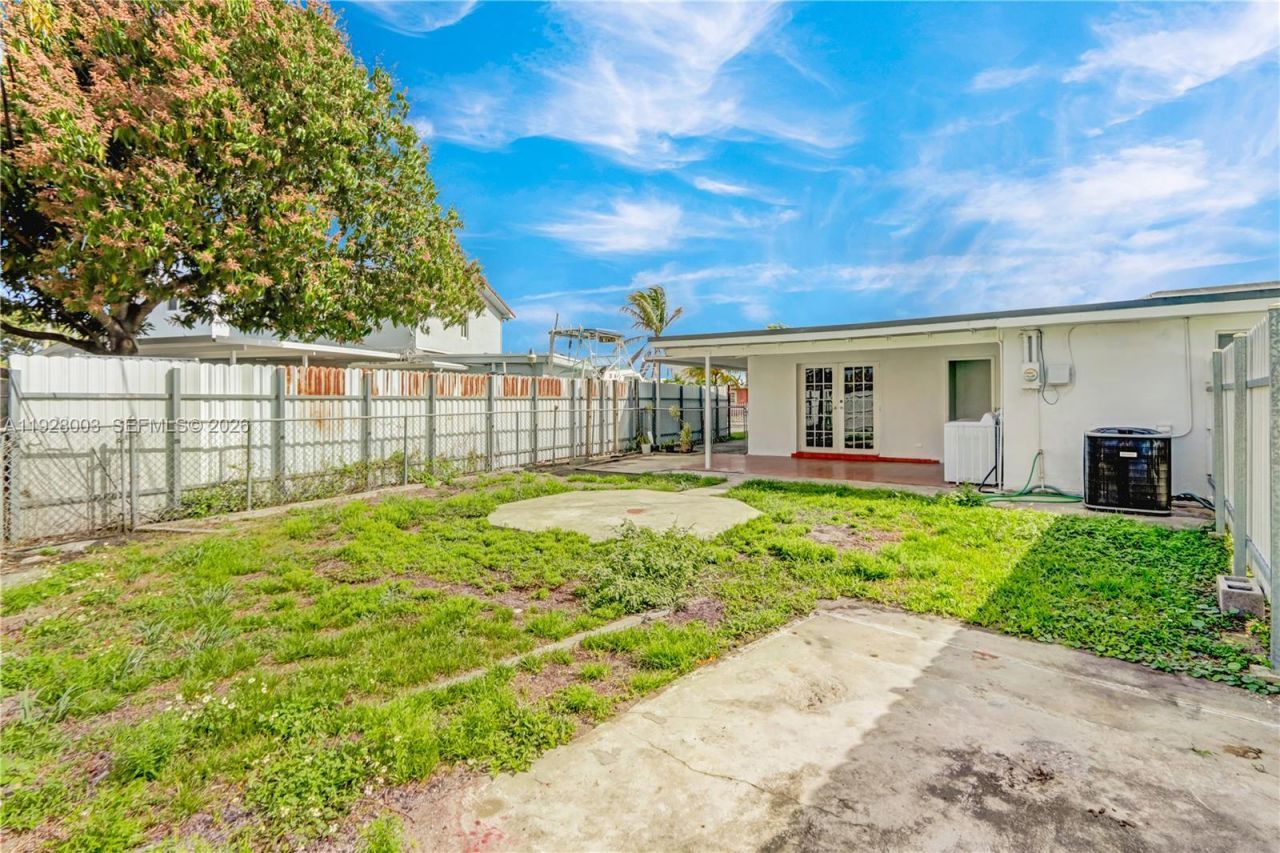 1540 E 8th Ct, Hialeah, FL 33010 Photo