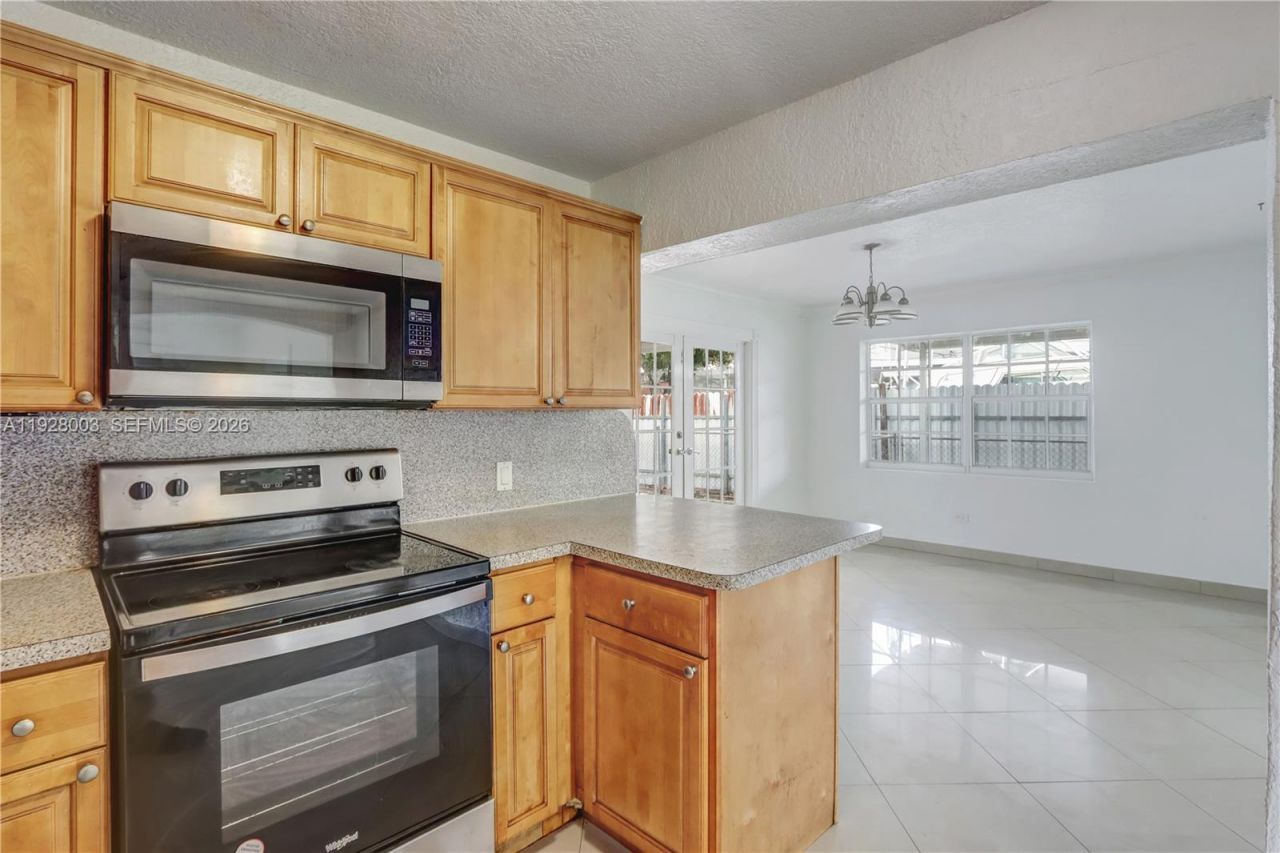 1540 E 8th Ct, Hialeah, FL 33010 Photo