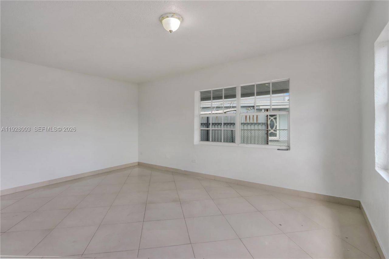 1540 E 8th Ct, Hialeah, FL 33010 Photo