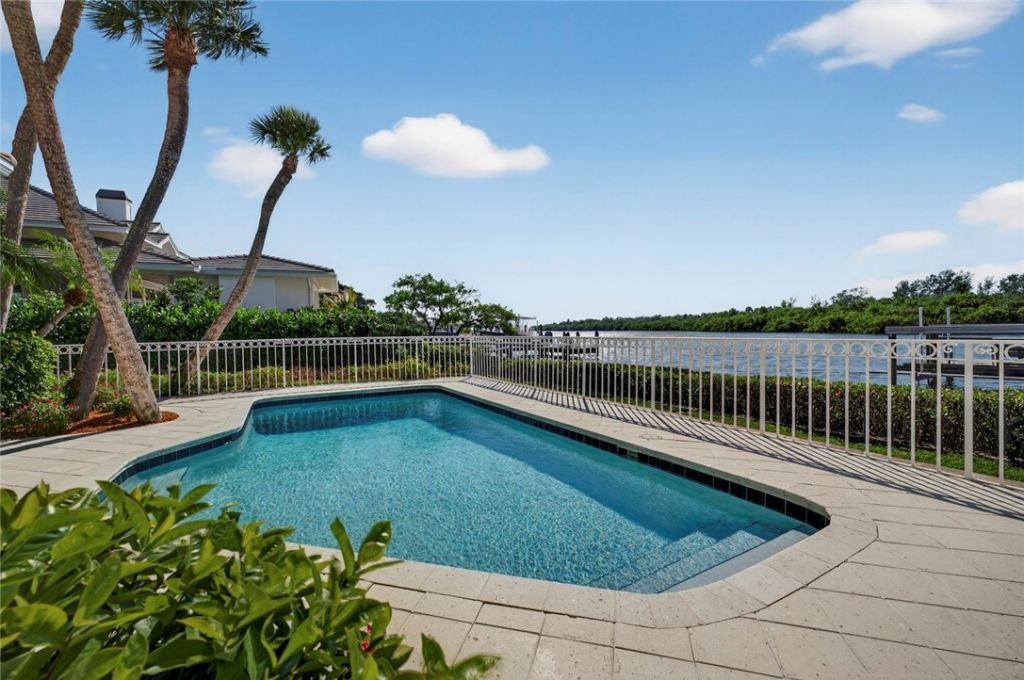 1261 Indian Mound Trail, Vero Beach, FL 32963 Photo