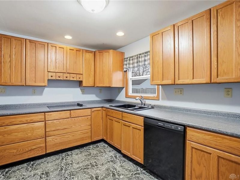 1209 Ringwalt Drive, Dayton, OH 45432 Photo 18